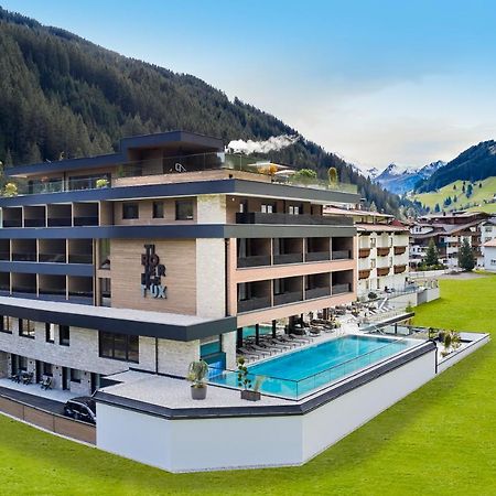 Hotel Tirolerhof 4 Sterne Superior ทักซ์ ภายนอก รูปภาพ